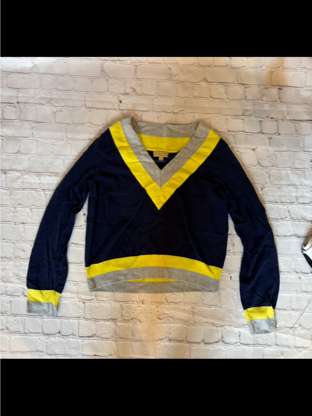 princess vera wang Navy V-Neck Sweater with Yellow & Gray Trim